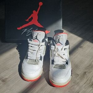 Jordan Athletic Shoes White and Red